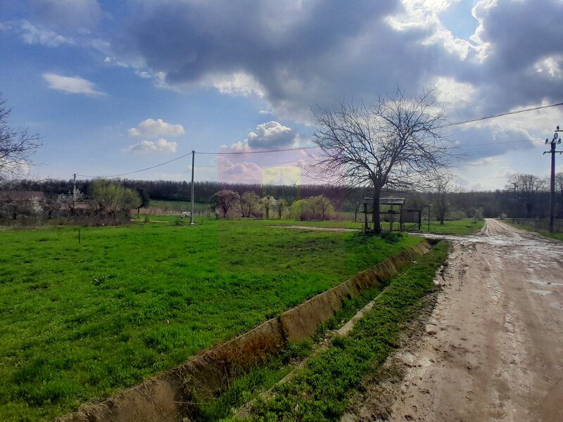GIURGIU - SE VINDE TEREN 3400 MP IN SAT PODU ILFOVATULUI